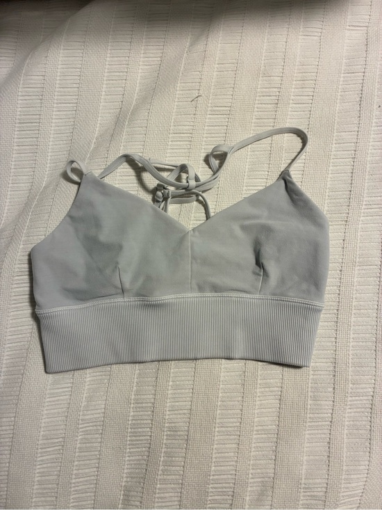ALO Yoga Other - ALO Yoga Light Gray Sports Bra
